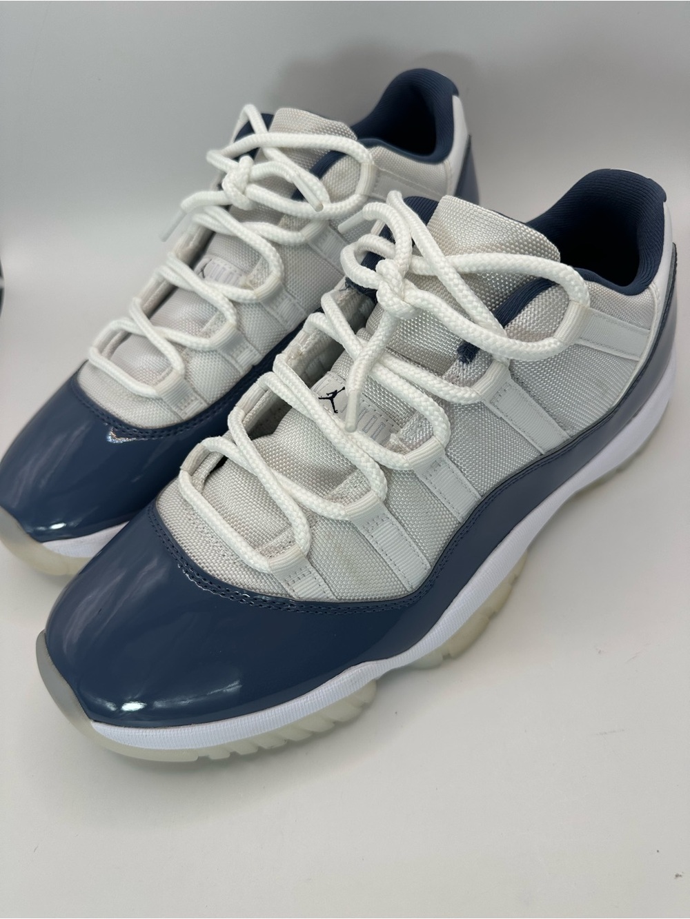 Air Jordan XI 11 Retro Low Diffused Blue Size 11.5 Men's FV5104-104 Basketball